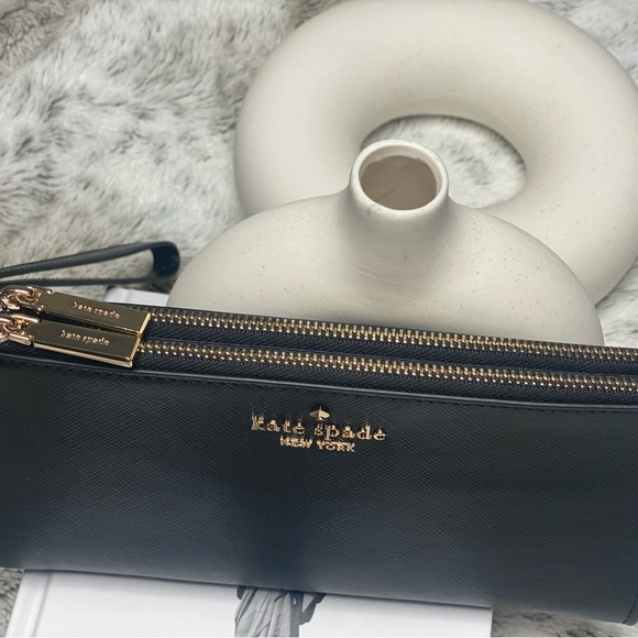 wristlet wallet - Picture 1 of 4